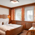 Hotel Kardona 3*