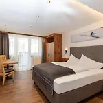 Kardona 3* 伊施格尔