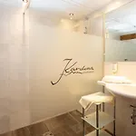 酒店 Kardona