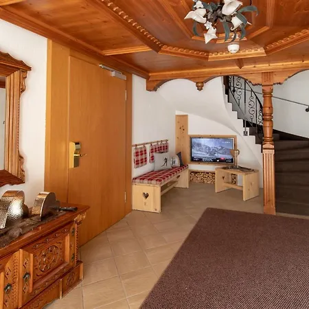 Kardona Hotell 3*
